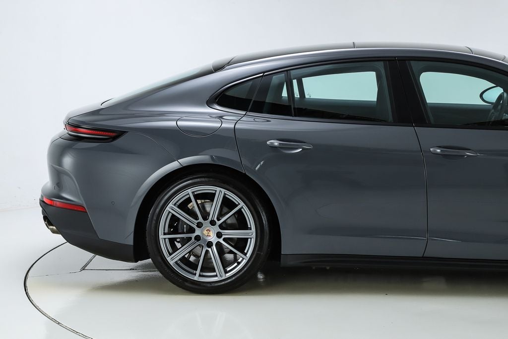 2025 Porsche Panamera 4
