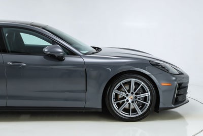 2025 Porsche Panamera 4
