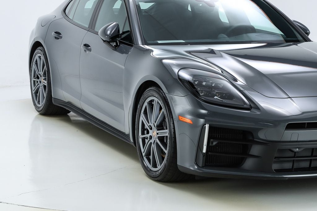 2025 Porsche Panamera 4