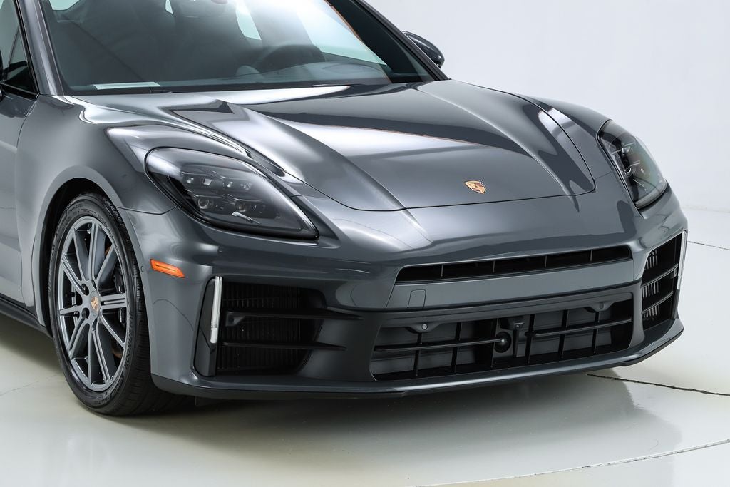 2025 Porsche Panamera 4