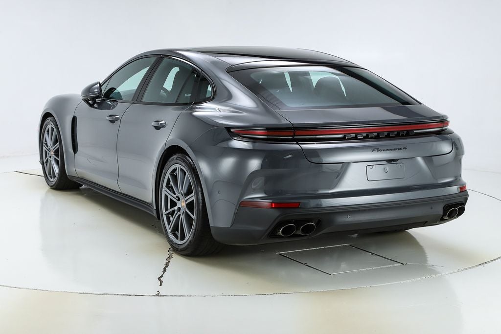 2025 Porsche Panamera 4