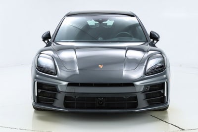 2025 Porsche Panamera 4