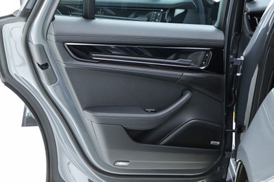 2025 Porsche Panamera 4