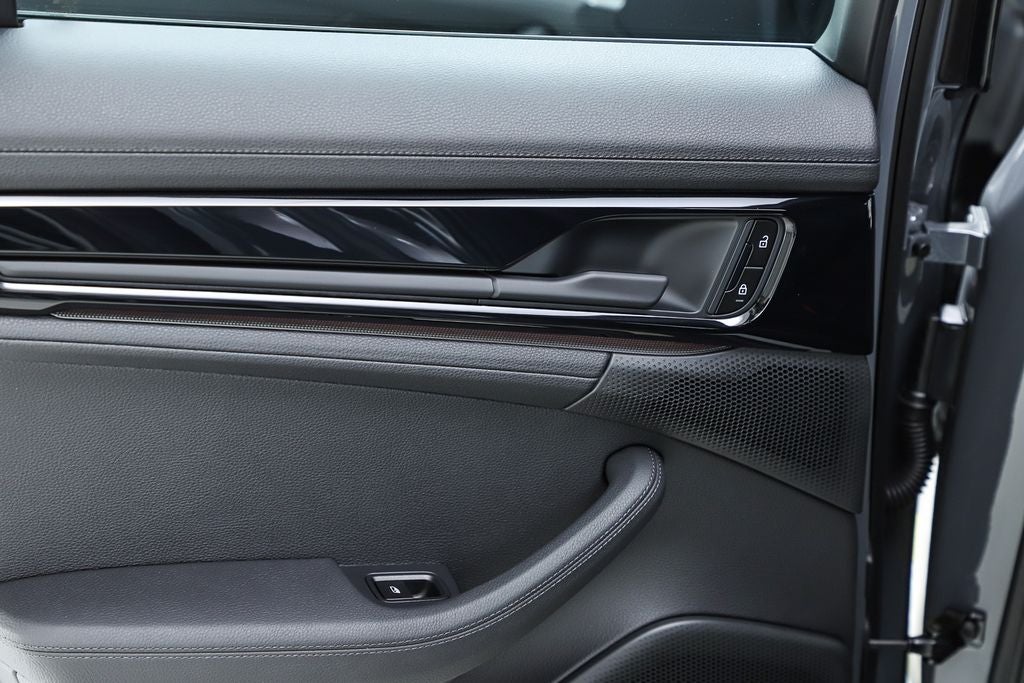 2025 Porsche Panamera 4