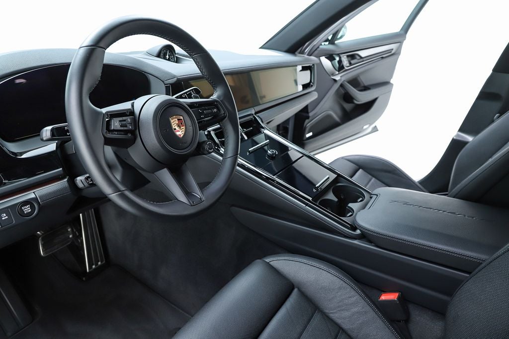 2025 Porsche Panamera 4