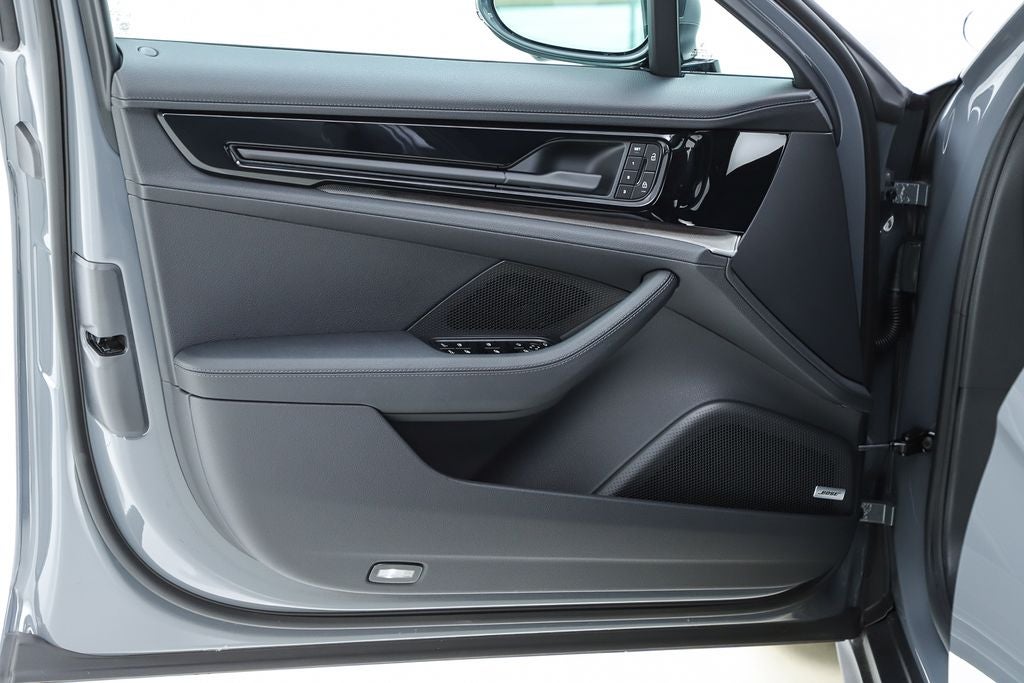 2025 Porsche Panamera 4