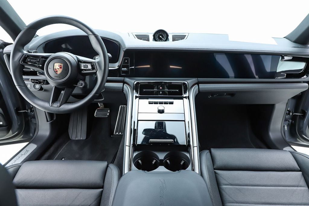 2025 Porsche Panamera 4