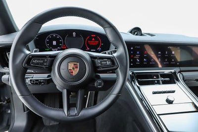 2025 Porsche Panamera 4