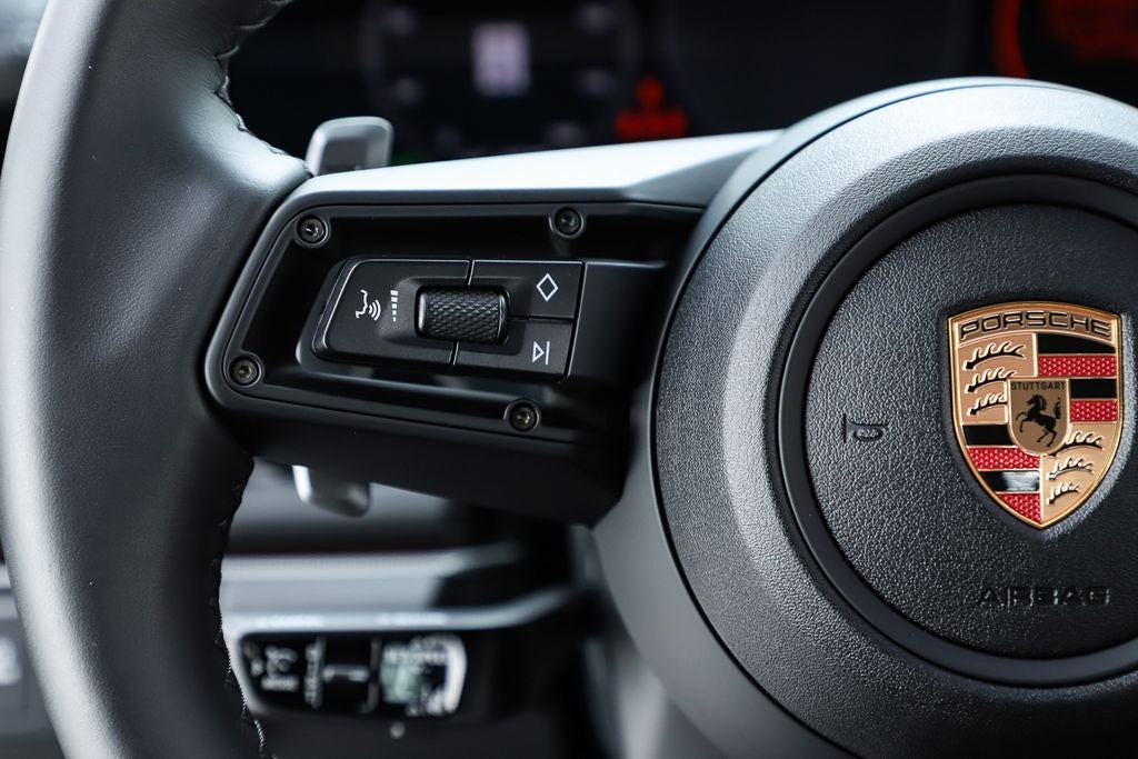 2025 Porsche Panamera 4