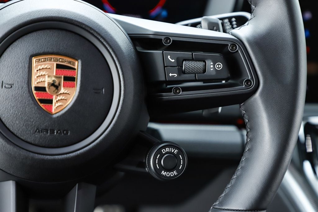 2025 Porsche Panamera 4