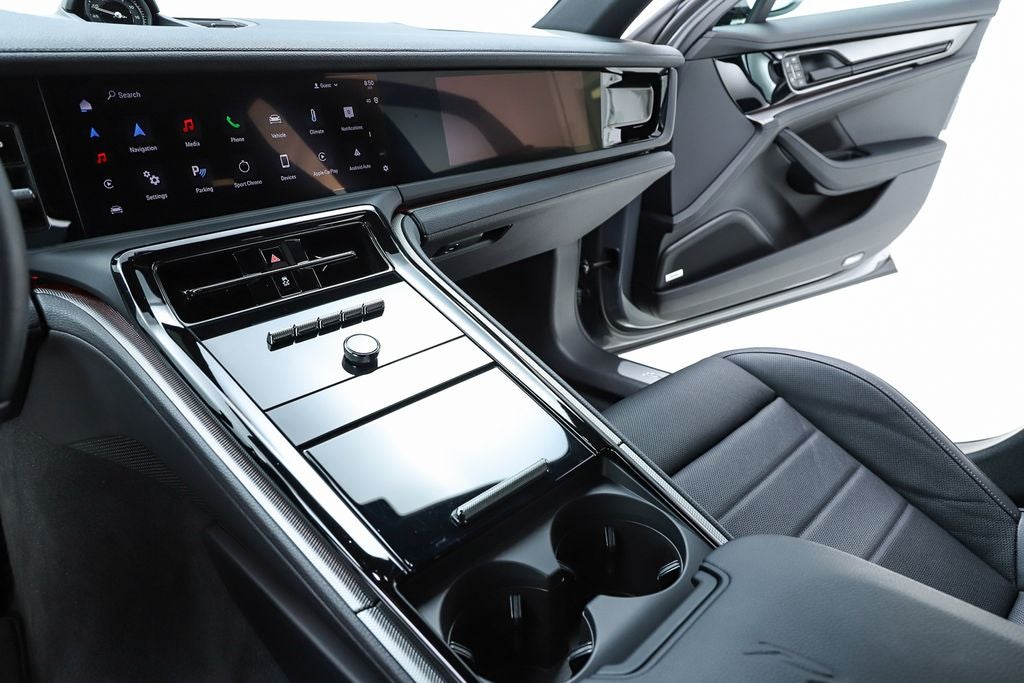2025 Porsche Panamera 4