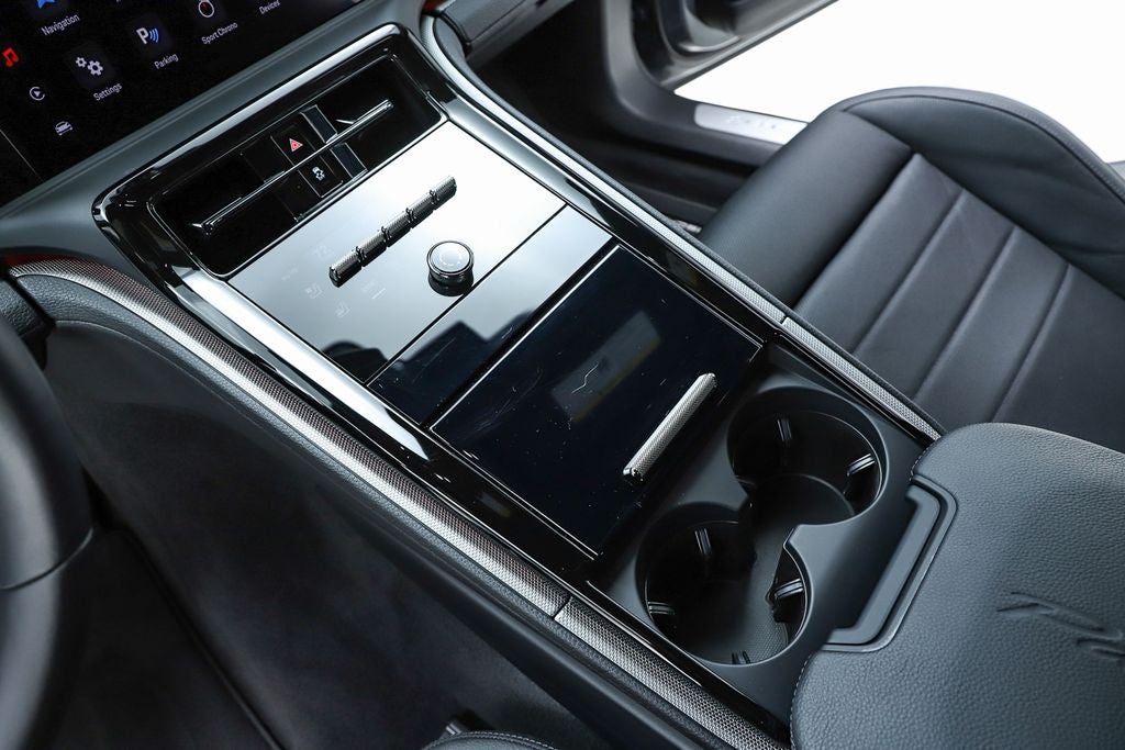 2025 Porsche Panamera 4