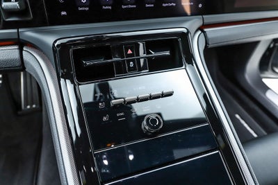 2025 Porsche Panamera 4