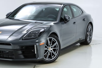 2025 Porsche Panamera 4
