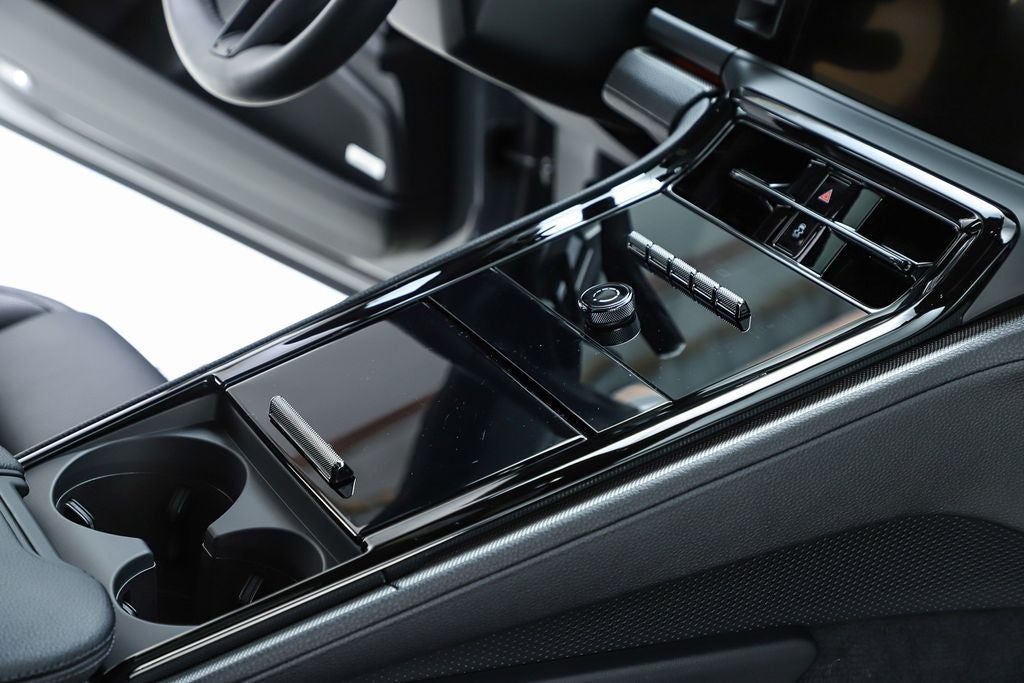 2025 Porsche Panamera 4