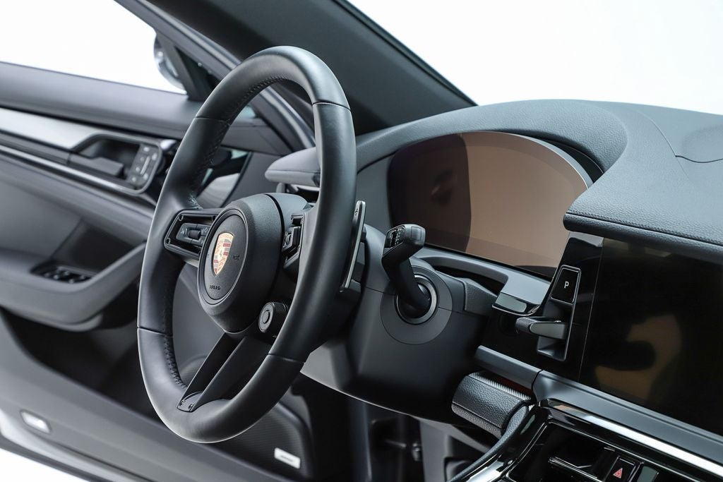 2025 Porsche Panamera 4