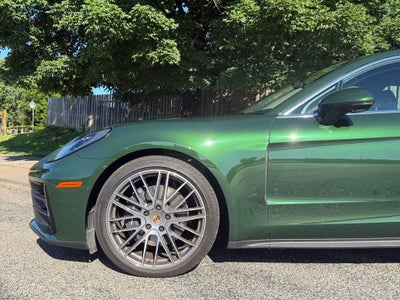2025 Porsche Panamera 4