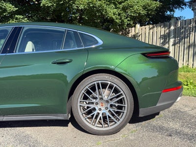 2025 Porsche Panamera 4