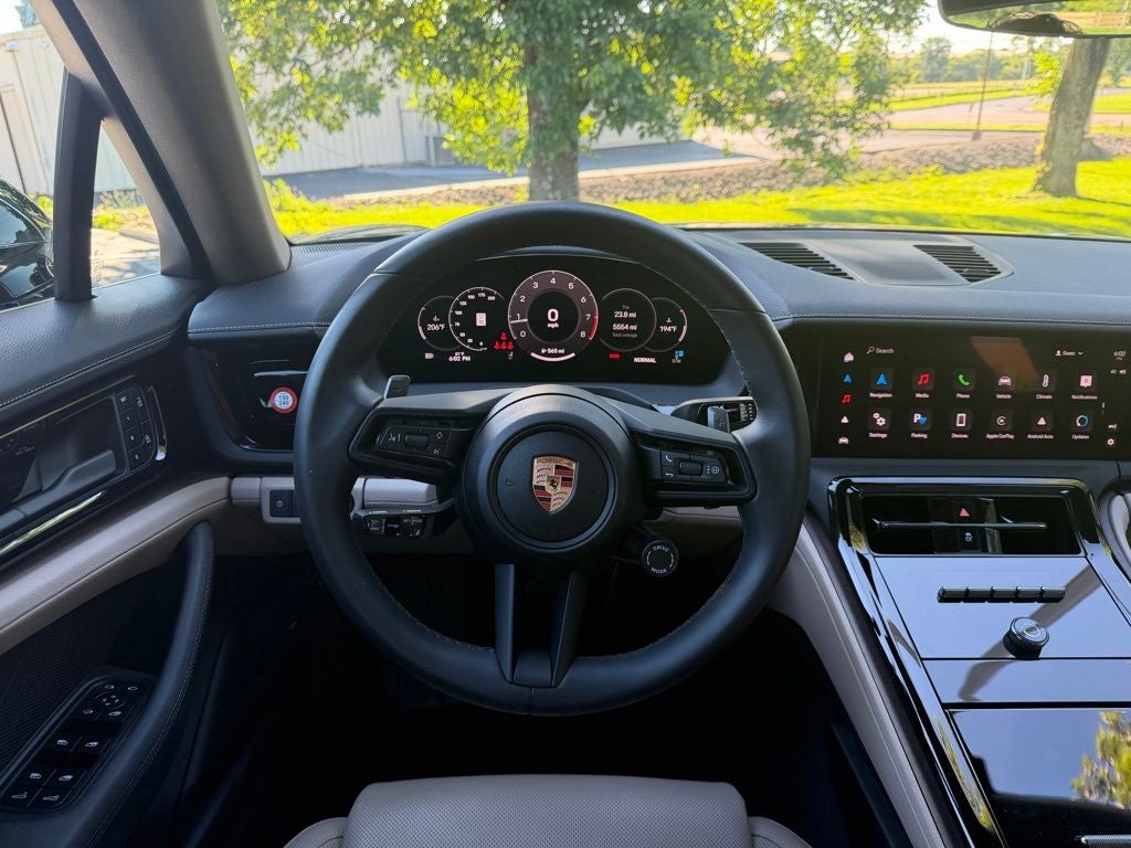 2025 Porsche Panamera 4