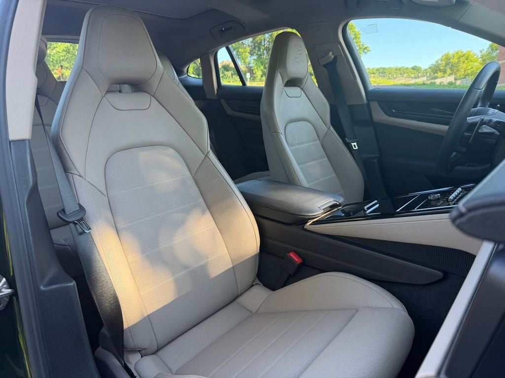 2025 Porsche Panamera 4