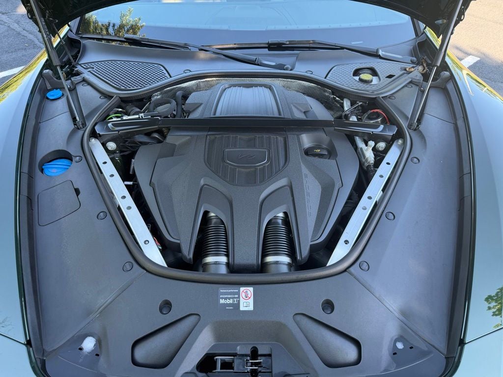 2025 Porsche Panamera 4