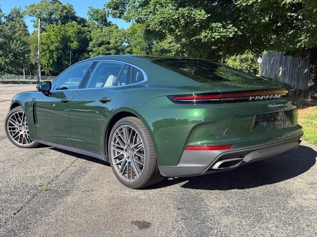 2025 Porsche Panamera 4