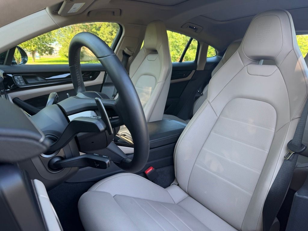 2025 Porsche Panamera 4