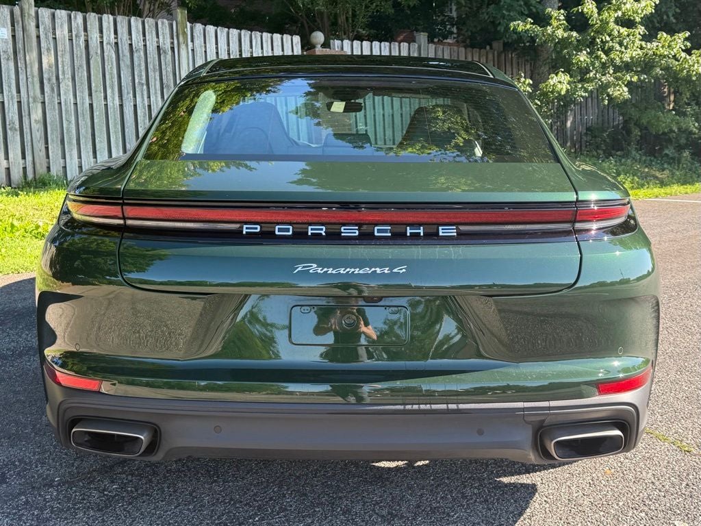 2025 Porsche Panamera 4