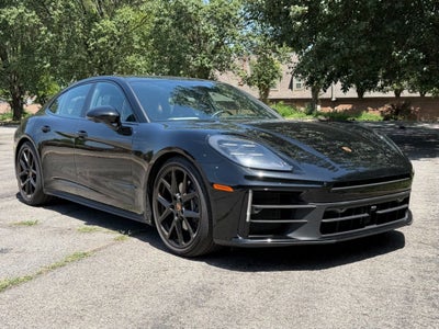 2026 Porsche Panamera 4
