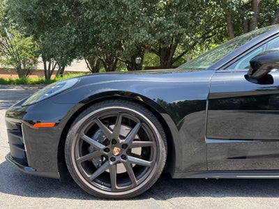2026 Porsche Panamera 4