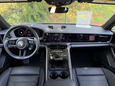 2026 Porsche Panamera 4