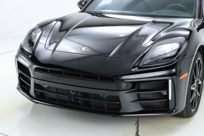 2026 Porsche Panamera 4