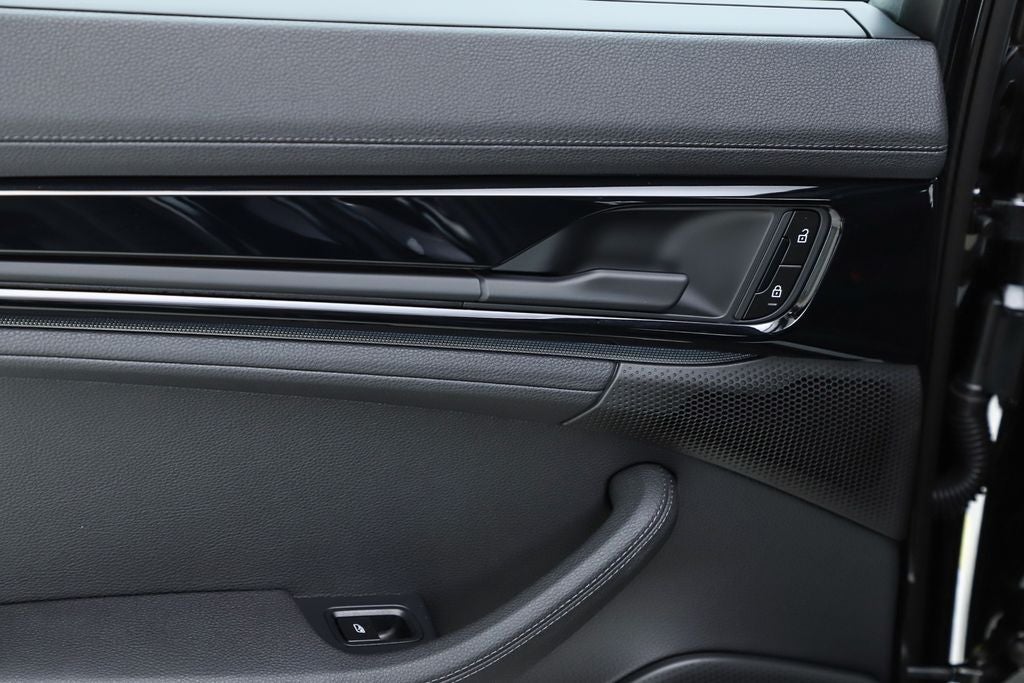 2026 Porsche Panamera 4