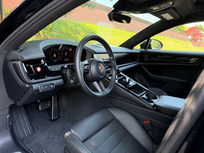 2026 Porsche Panamera 4