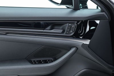 2026 Porsche Panamera 4