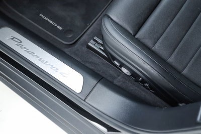 2026 Porsche Panamera 4