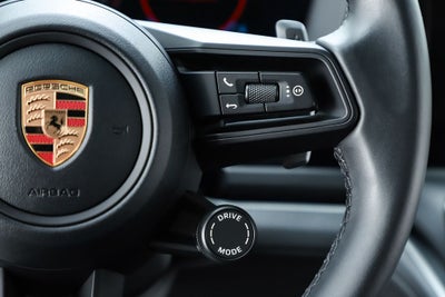 2026 Porsche Panamera 4