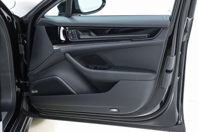 2026 Porsche Panamera 4