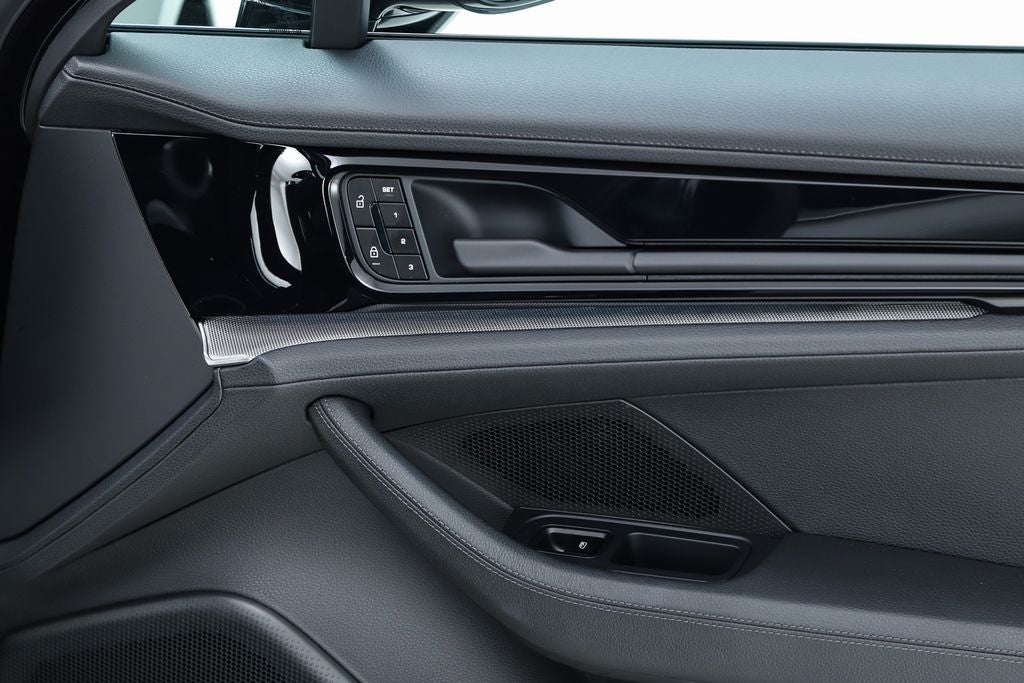 2026 Porsche Panamera 4