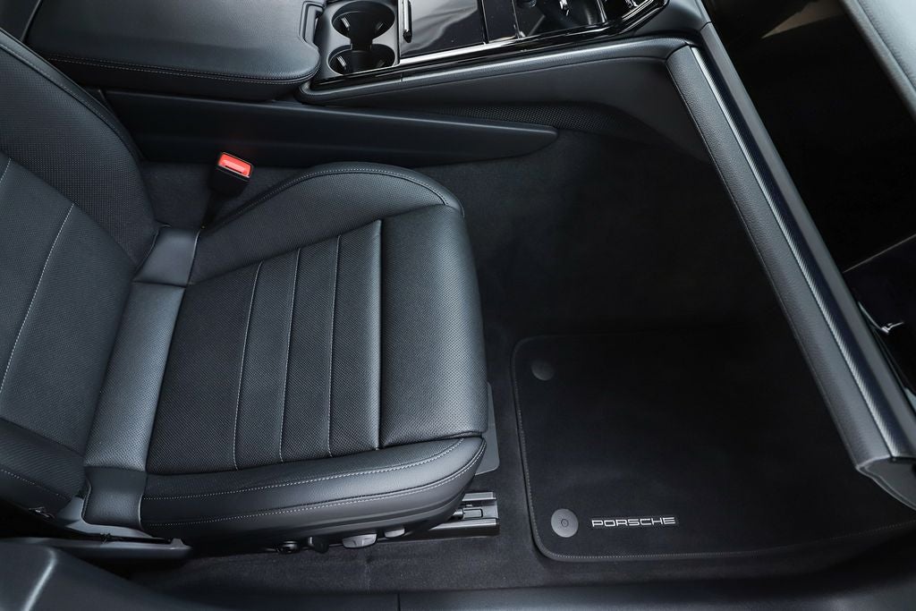 2026 Porsche Panamera 4