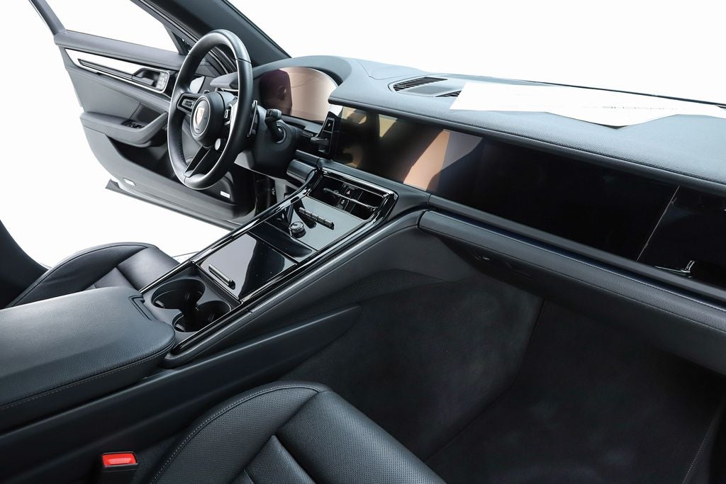 2026 Porsche Panamera 4
