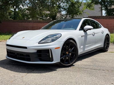 2025 Porsche Panamera 4
