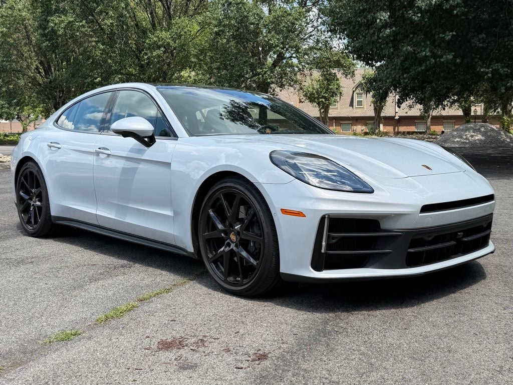 2025 Porsche Panamera 4