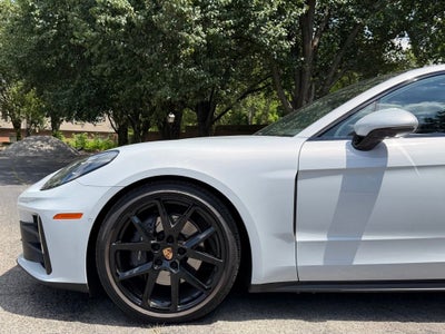 2025 Porsche Panamera 4