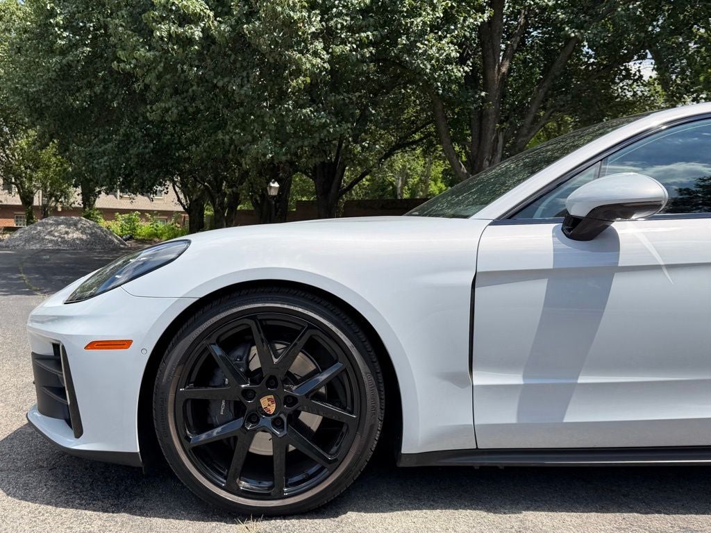 2025 Porsche Panamera 4