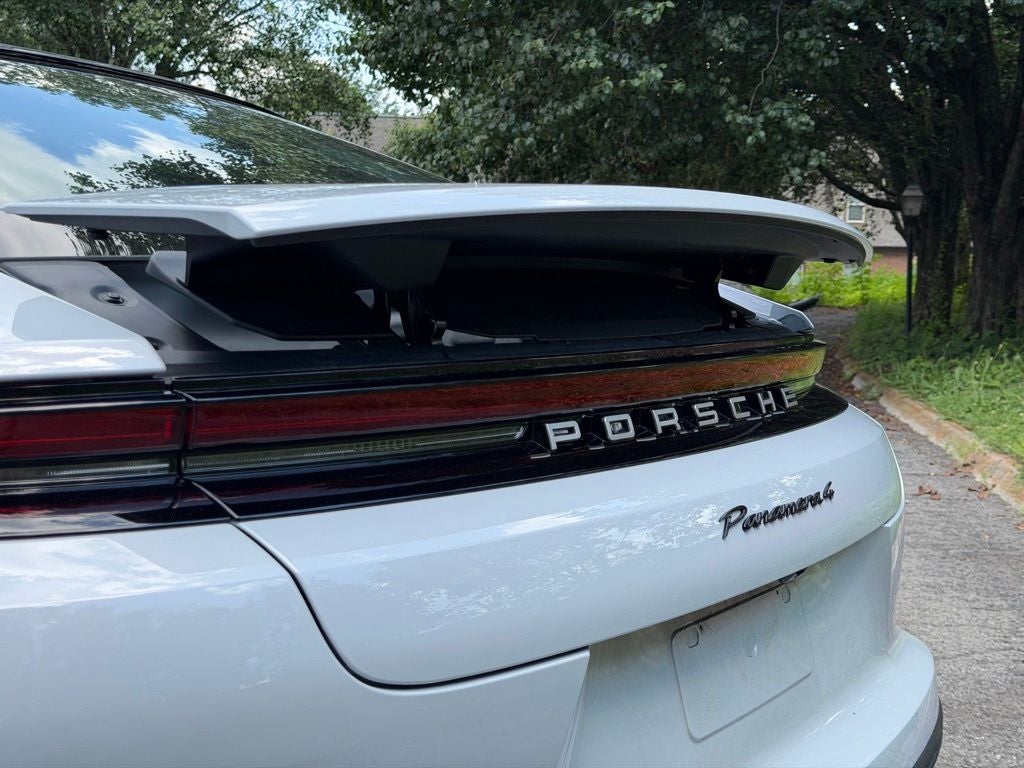 2025 Porsche Panamera 4