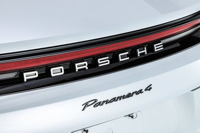 2025 Porsche Panamera 4