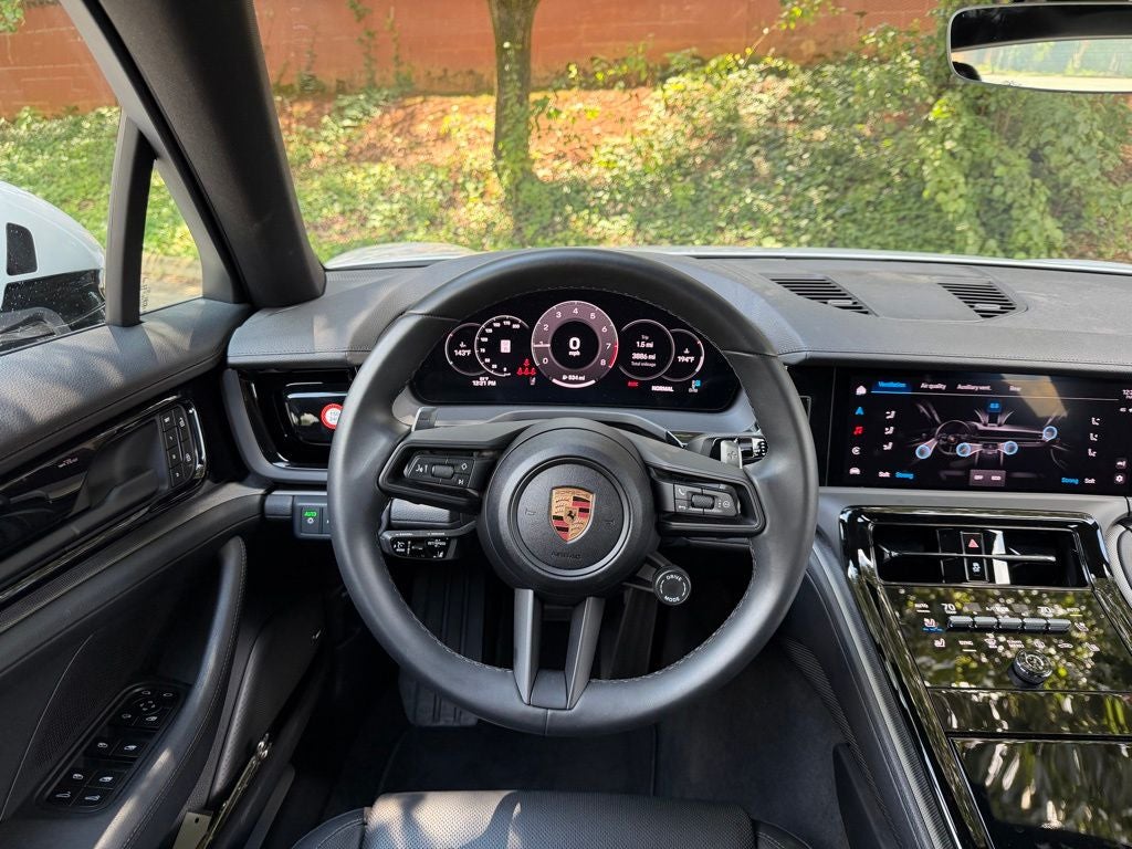 2025 Porsche Panamera 4