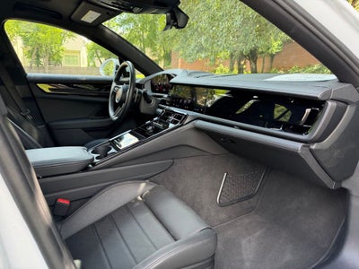 2025 Porsche Panamera 4