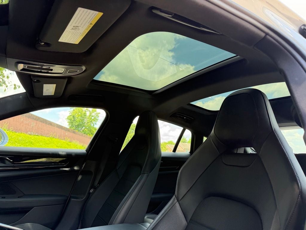 2025 Porsche Panamera 4